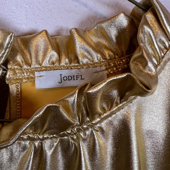 JODIFL Metallic Gold Ruffle Sleeve Mini Dress. Perfect party dress. Size S - Picture 3 of 5